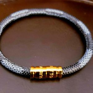 6.5" Blue Bangle Bracelet with Magnetic